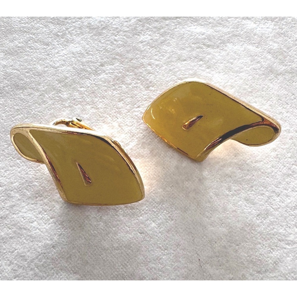 Vintage 1980 Modernist Gold Tone Yellow Enamel Minimalist Clip On Earrings